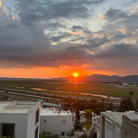 Ideal Konumda Huzur Dolu Ev דלמן